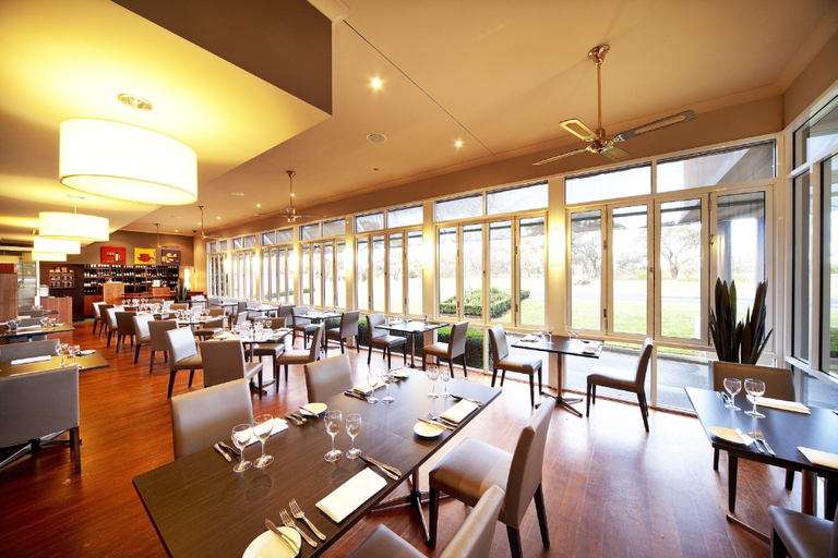 Food & Drinks 5, Century Inn, Latrobe - Traralgon