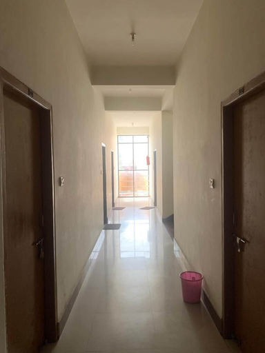 Others 4, Narendra Guest House, Varanasi