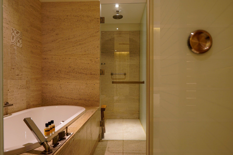 Bathroom 4, Luxury 2bedroom Apartment with sea view, Da Nang