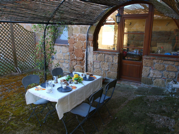 Apartment in an organic agriturismo with sheep, pool, quiet location, Grosseto