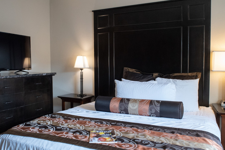 Bedroom 3, Hotel Chataura, Wayne
