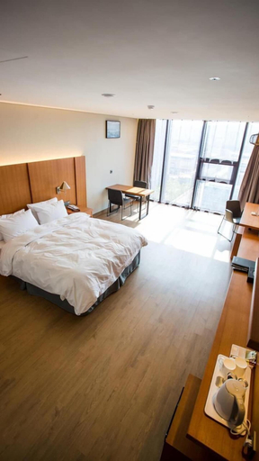 Bedroom 4, J Square Hotel, Jinju
