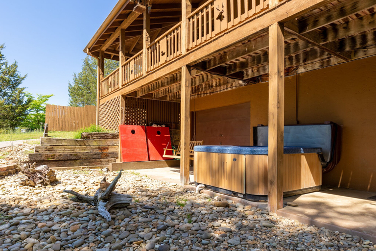 Exterior & Views 2, Driftwood, Jefferson