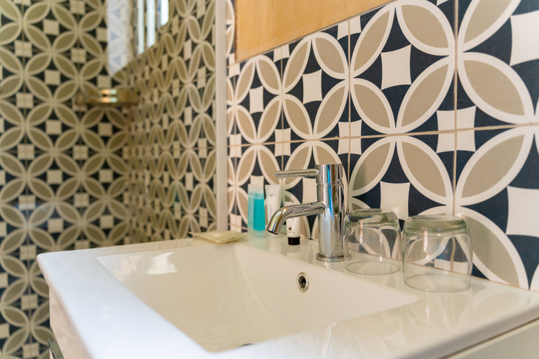 Bathroom 4, The Shrub lodge, Hwange