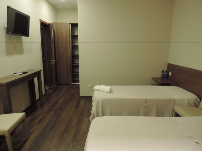 Bedroom 2, Hotel Villa del Mar, Batumi