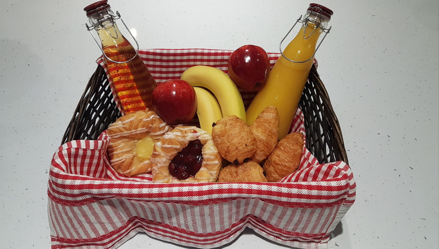 Food & Drinks, The Glebe Hotel, Sefton