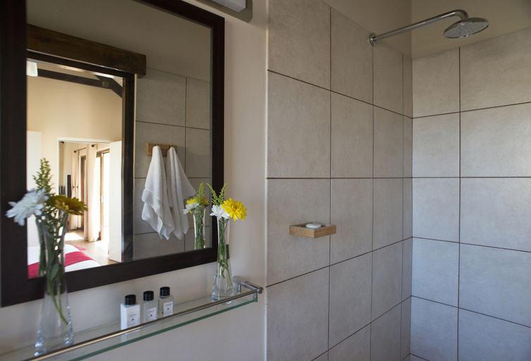 Bathroom, Wild Clover Cottages, Cape Winelands