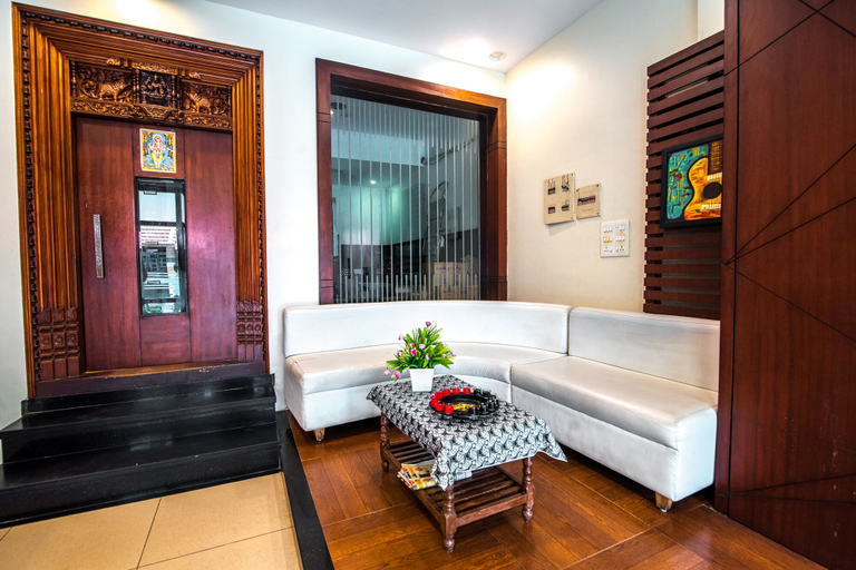 Others 5, Arunik Inn, Puducherry