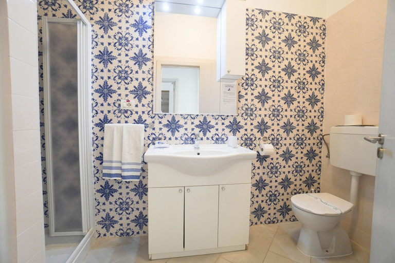 Bathroom 5, Halos Casa Resort