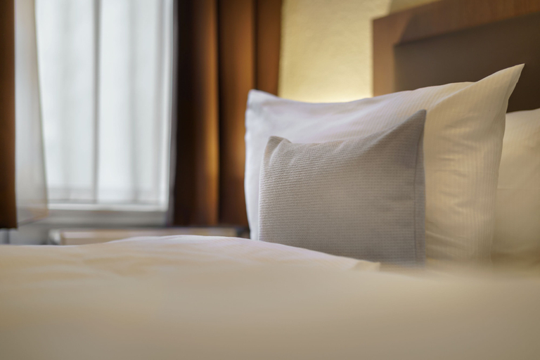 Bedroom 4, Hotel Alster, Hamburg