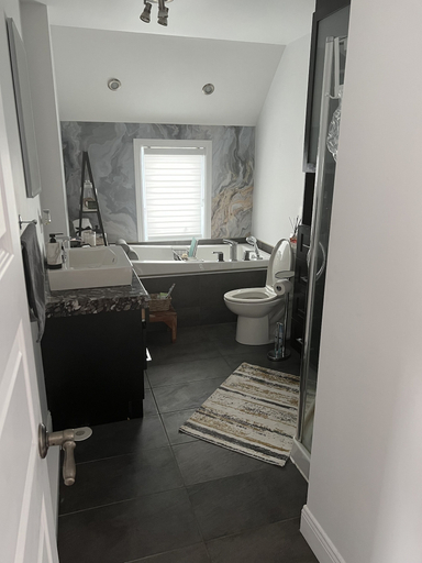Bathroom, The Banton, Thérèse-De Blainville