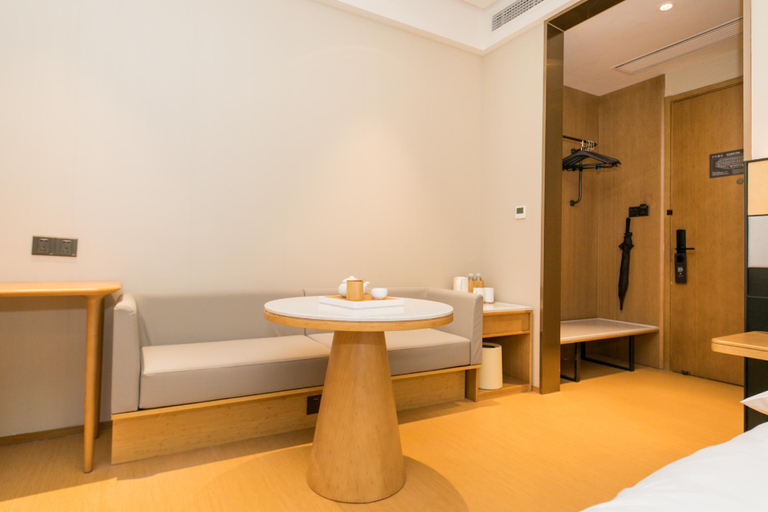 Bathroom 4, Ji Hotel (Wuhan International Plaza), Wuhan