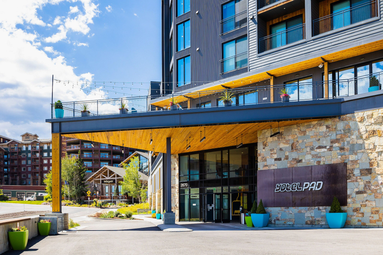 Exterior & Views 2, Condo Cabriolet, Summit
