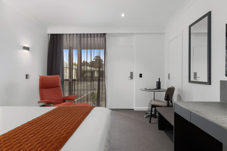 Bedroom 2, The Commodore, Mount Gambier
