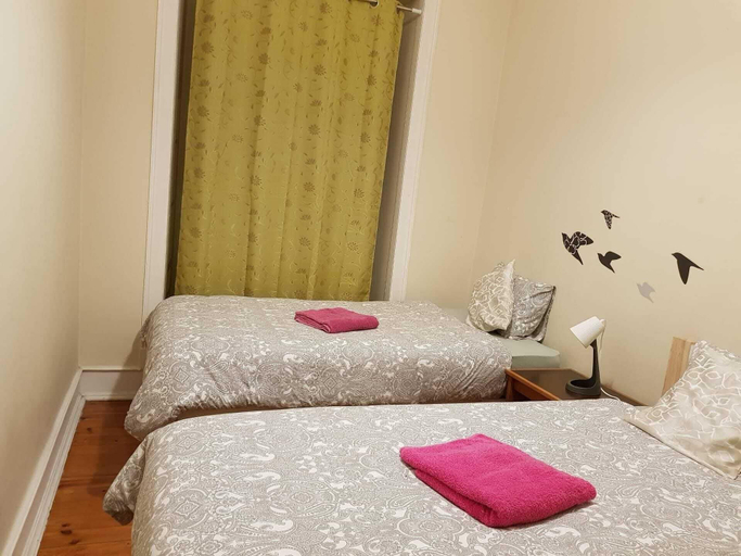 Bedroom 4, FORTUNE GUESTHOUSE, Lisbon