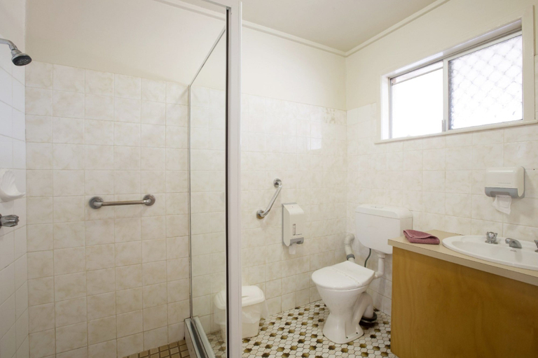 Bathroom 3, Wilsonton Hotel, Toowoomba - North-West