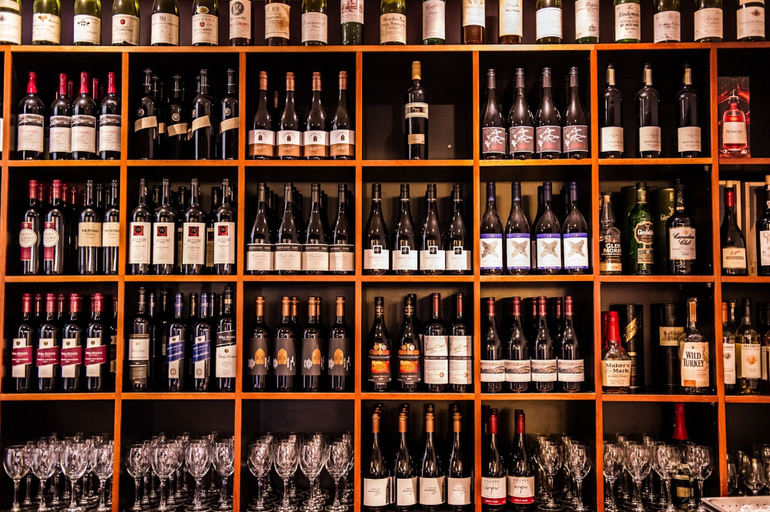 Food & Drinks 5, Century Inn, Latrobe - Traralgon