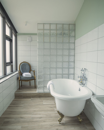 Bathroom 5, L'hôtel du Garage des Cevennes, Gard