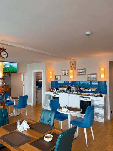 Food & Drinks 4, Seaside VIP40, Batumi