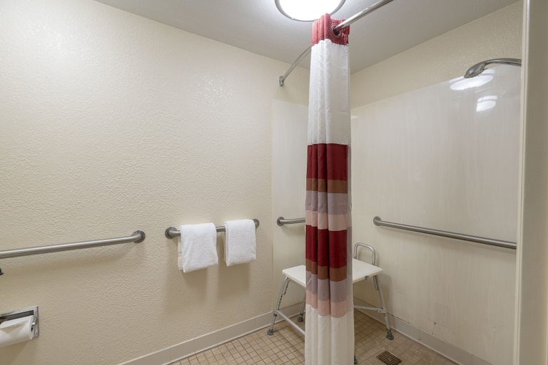 Bathroom 4, Red Roof PLUS+ Baltimore North - Timonium, Baltimore