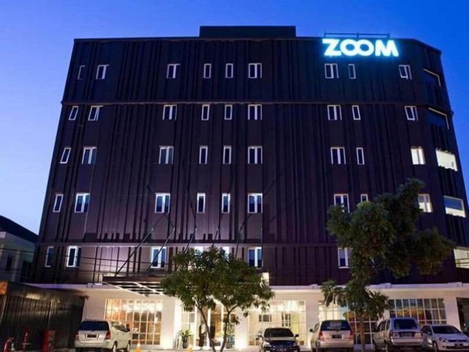 Exterior & Views 1, Zoom Hotels, Surabaya
