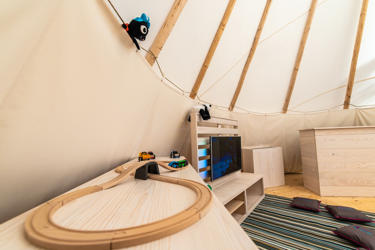 Bedroom 2, Arena One 99 Glamping, Medulin