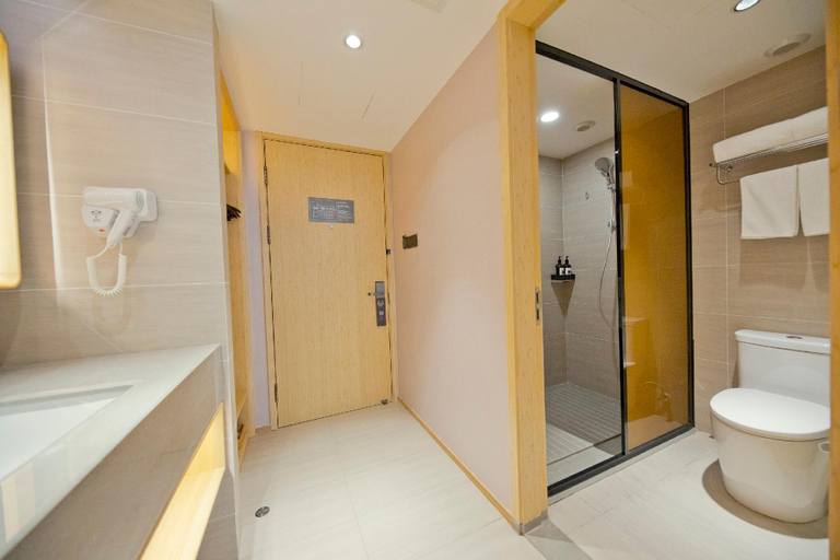 Bathroom 3, Ji Hotel Beijing Xidan, Beijing