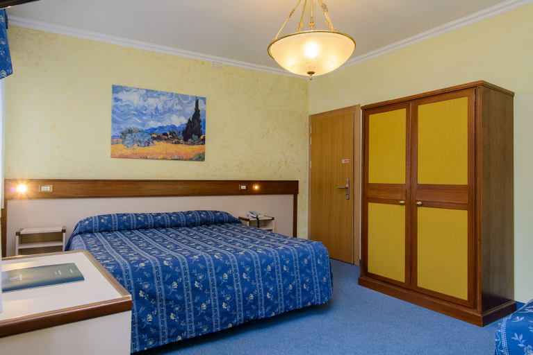 Bedroom 3, Bes Hotel Papa San Pellegrino Terme, Bergamo
