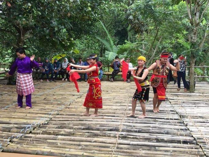 Others 5, Badul Homestay, Bau