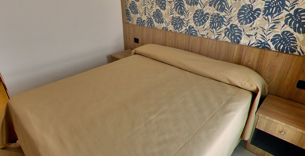 Bedroom 3, Aquasole, Varese