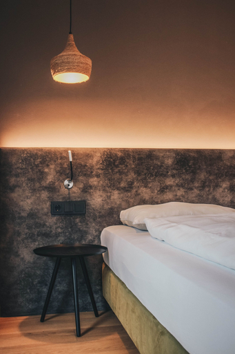 Bedroom 3, TWO TIMEZ - Boutique Hotel, Zell am See