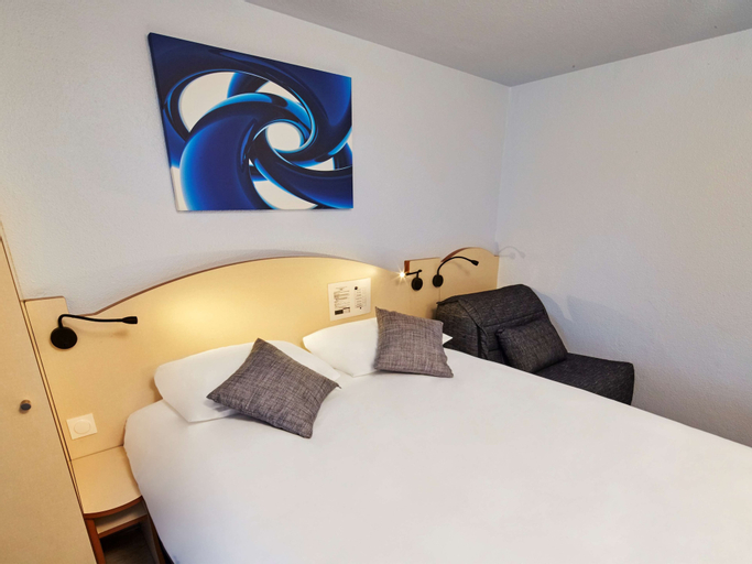 Bedroom 3, Kyriad Direct Lyon - Bron Eurexpo, Rhône