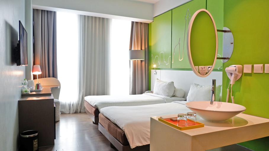 Bedroom 5, all seasons Jakarta Thamrin, Central Jakarta