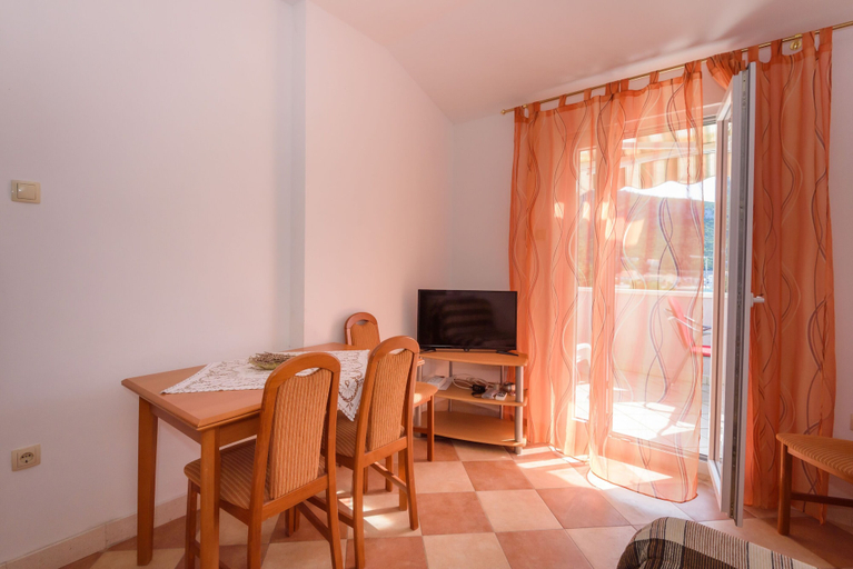 Others 4, Apartments Zdravko, Slivno