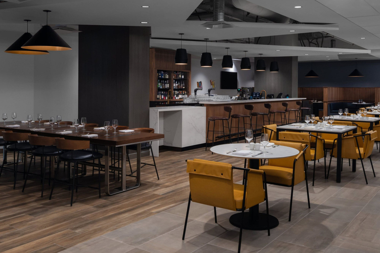 Food & Drinks 5, Courtyard By Marriott Calgary Downtown, Division No. 6