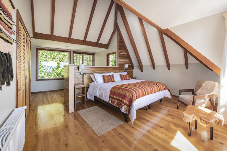 Bedroom 3, Das Dorf, Cautín