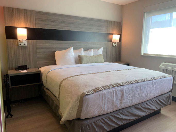 Bedroom 3, Best Western Plus Brooklyn-Prospect Park, New York
