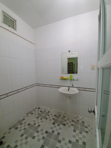 Bathroom 4, Truong Son Hotel, Tân Bình
