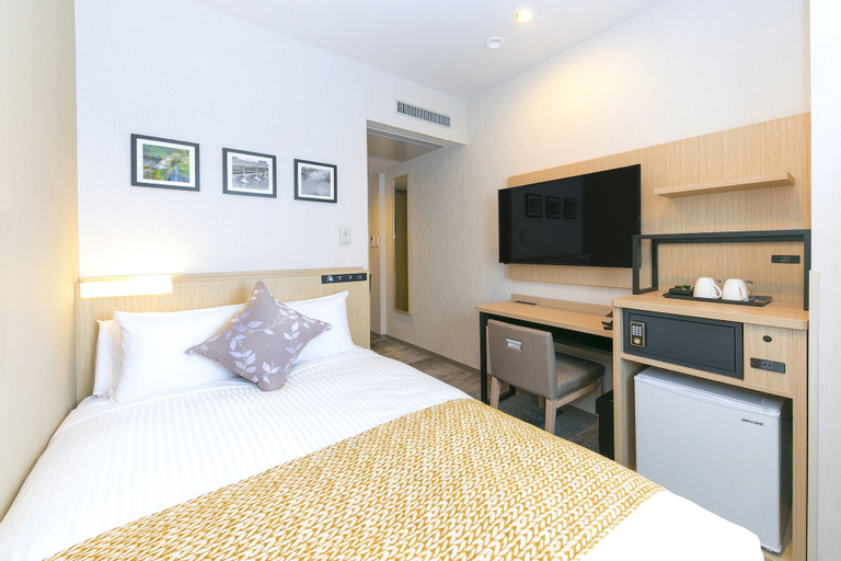 Bedroom 4, Art Hotel Oita, Ōita