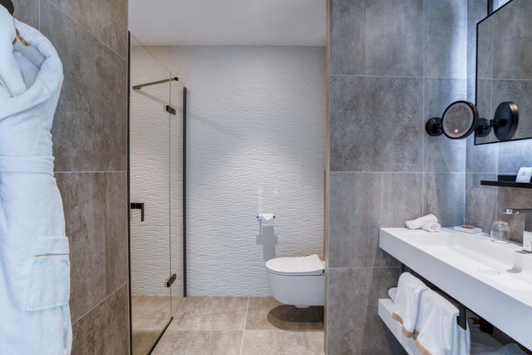 Bathroom 5, Fleur de Loire, Loir-et-Cher