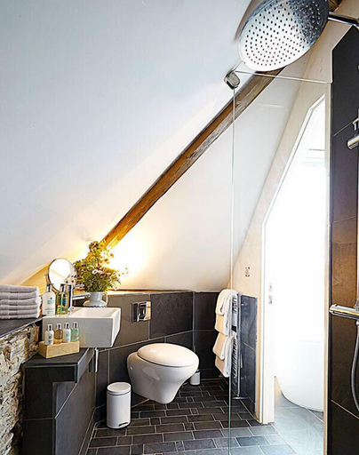 Bathroom 5, Live and Let Live Inn, Devon