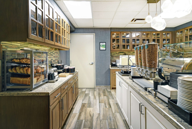 Food & Drinks 5, Homewood Suites by Hilton Seattle Downtown, Seattle
