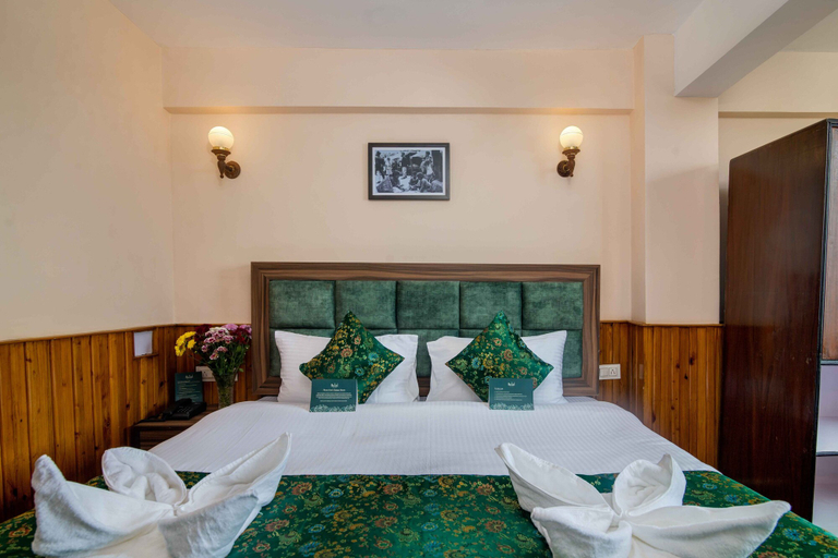 Bedroom 2, Muscatel Roma, Darjiling
