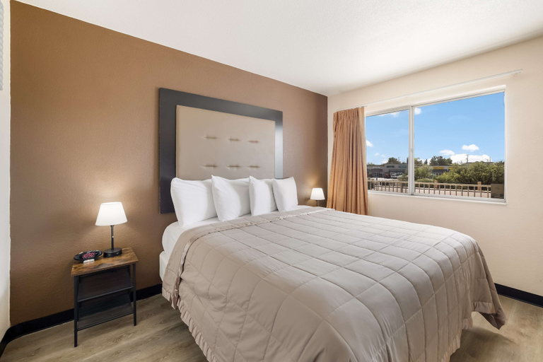 Bedroom 3, Knights Inn Sierra Vista, Cochise