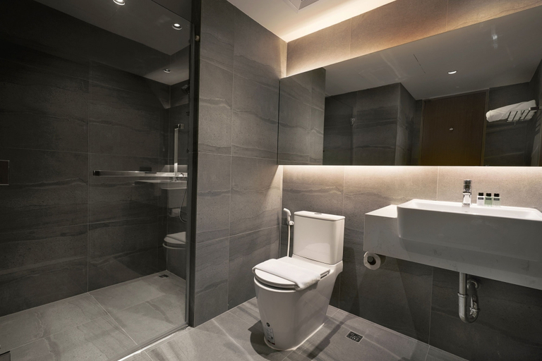 Bathroom 5, Has Pattaya, Pattaya