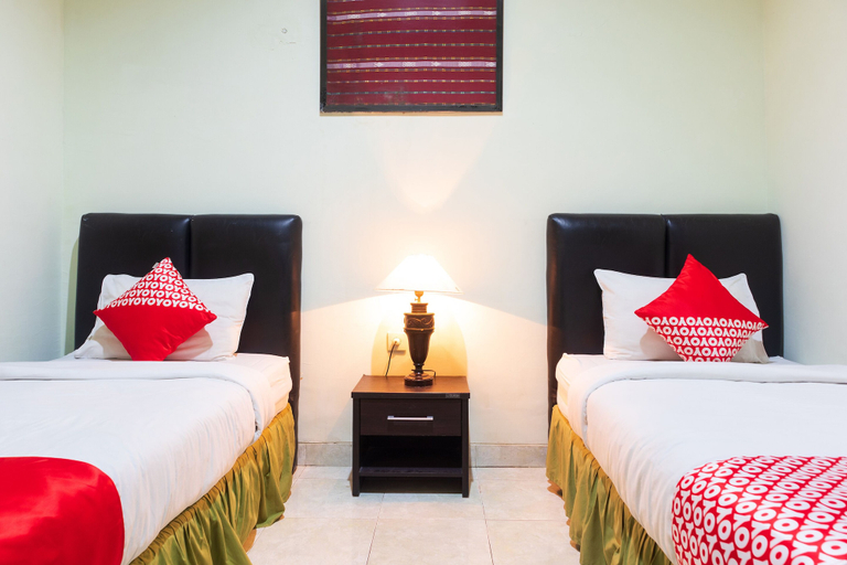 Bedroom 3, Super OYO 1682 Greenia Hotel, Kupang