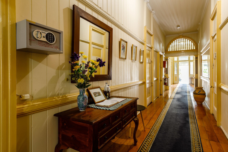 Others 4, Bowen Terrace Accommodation, New Farm