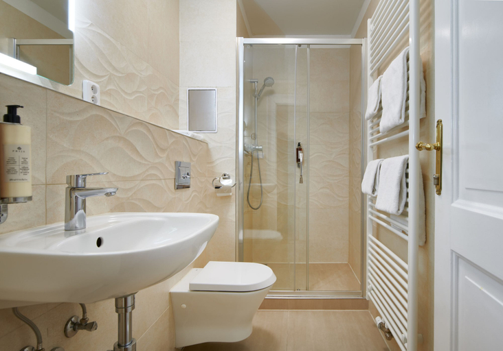 Bathroom 4, City Nest Apartments by Adrez Living, Praha 1
