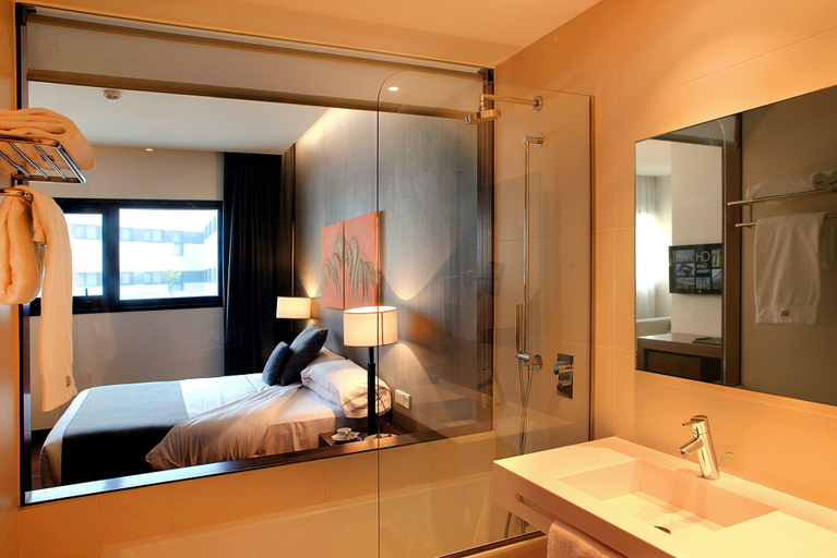 Bathroom 5, Hotel Carrís Marineda, A Coruña
