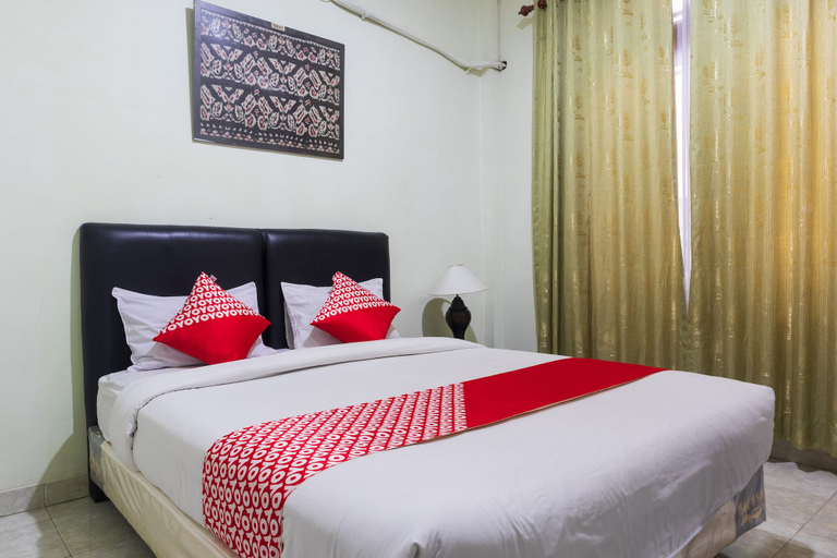 Bedroom 1, Super OYO 1682 Greenia Hotel, Kupang
